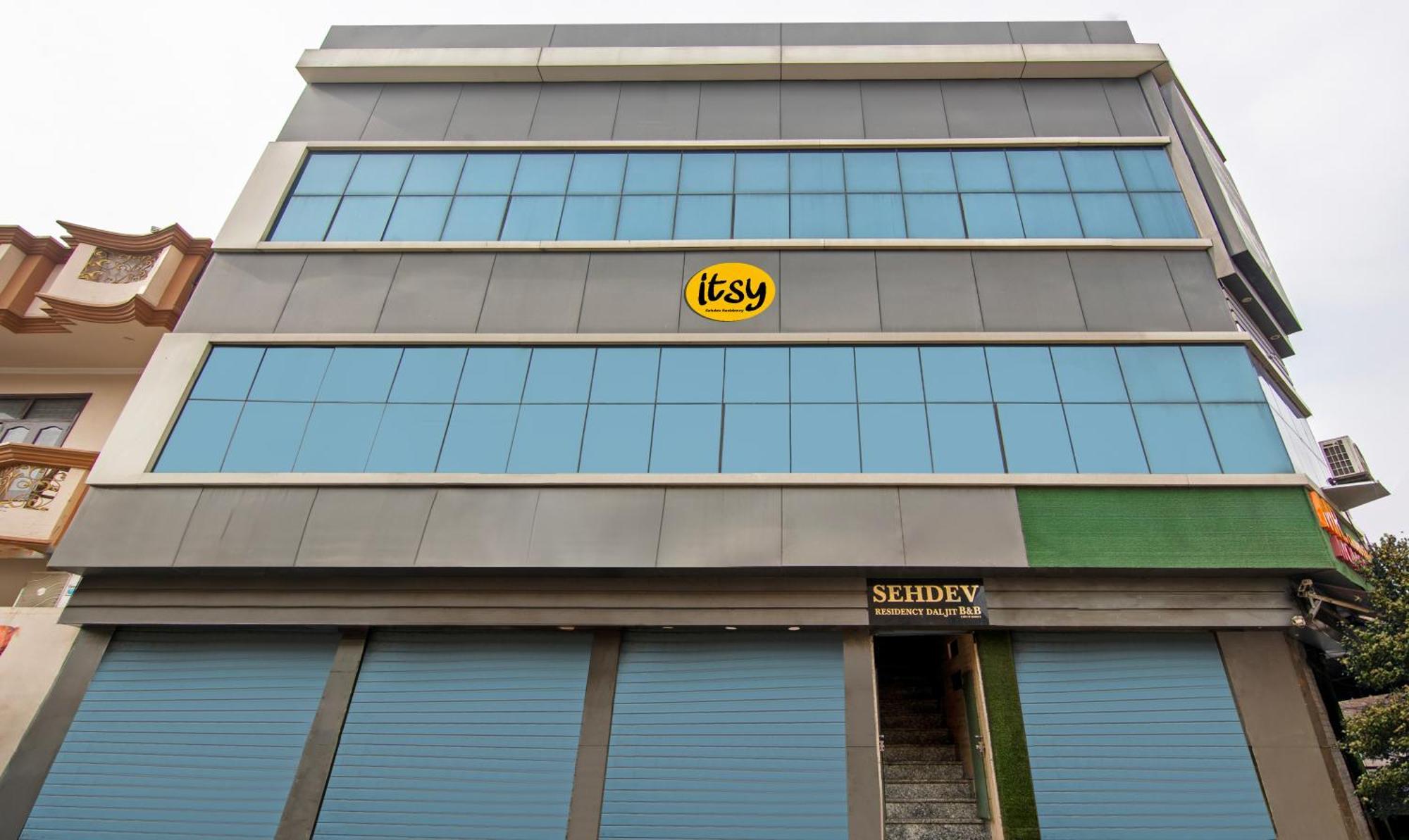 אמריצר Itsy Hotels Sehdev Residency, Near Golden Temple מראה חיצוני תמונה